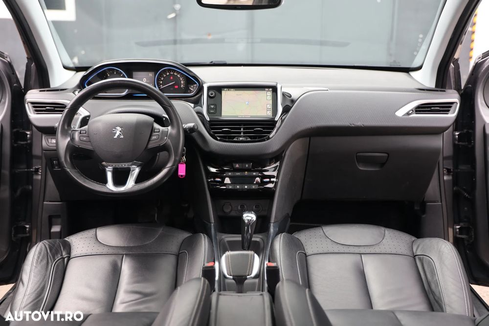 Peugeot 2008 e-HDi FAP 92 ETG6 STOP & START Allure - 17