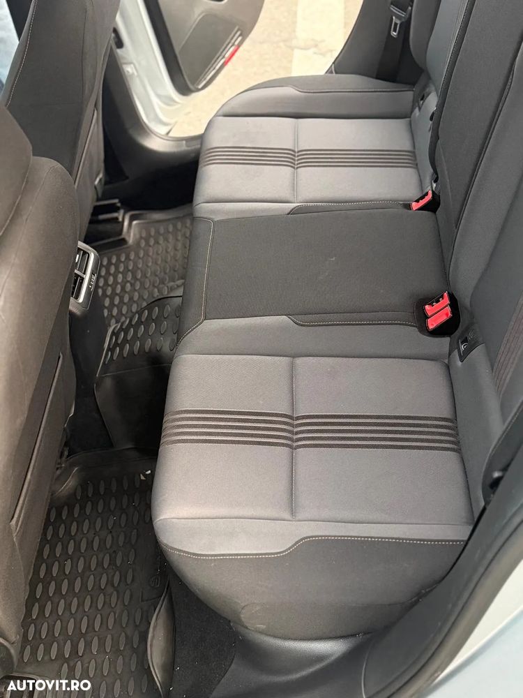 Volkswagen Golf 2.0 TDI (BlueMotion Technology) DSG Comfortline - 16