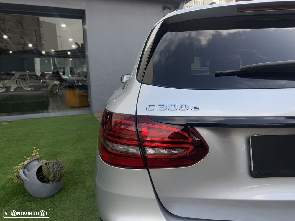Mercedes-Benz C 300 e AMG Line - 10