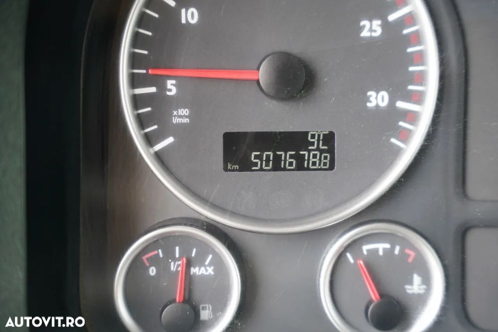 MAN TGS 32.400 / 8x4 / BASCULABILĂ PE SPATE - 6 M / PRELATĂ AUTOMATĂ / CUTIE DE VITEZE MANUALĂ / - 39
