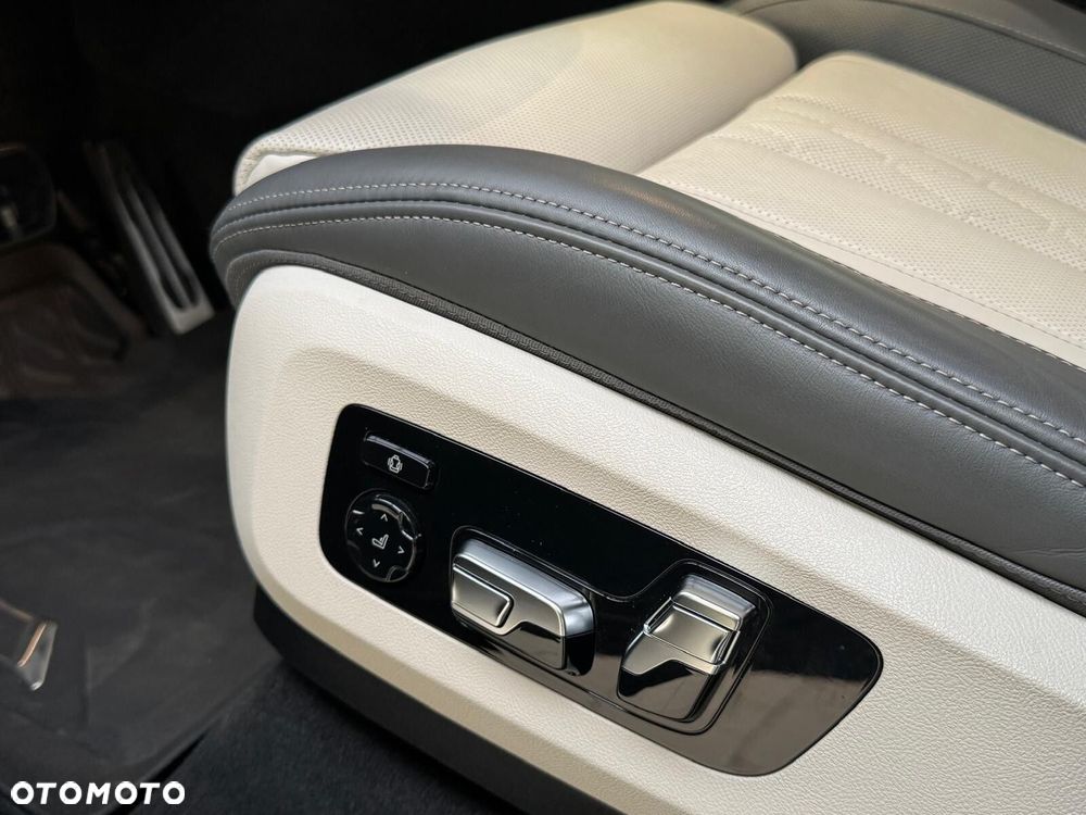 BMW X7 - 12