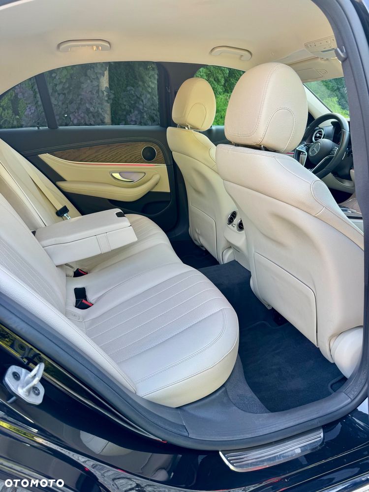 Mercedes-Benz Klasa E 220 d 4-Matic Avantgarde - 9