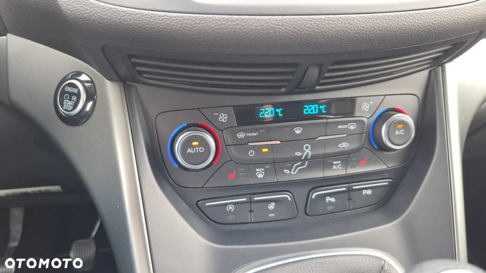 Ford Kuga 1.5 EcoBoost 2x4 Titanium - 15