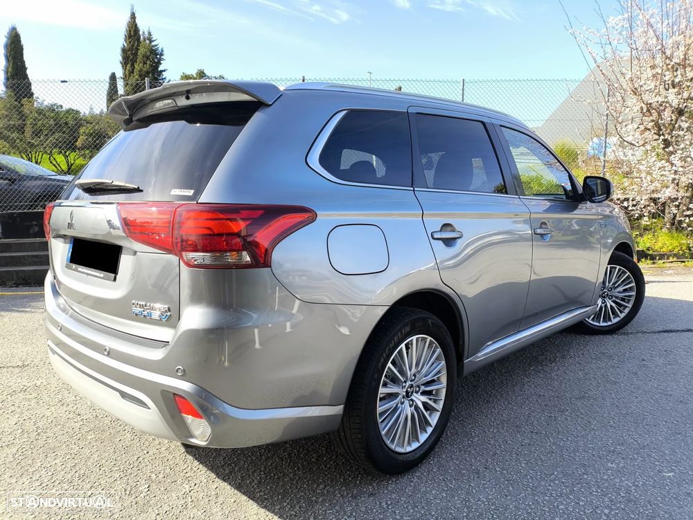 Mitsubishi Outlander - 5