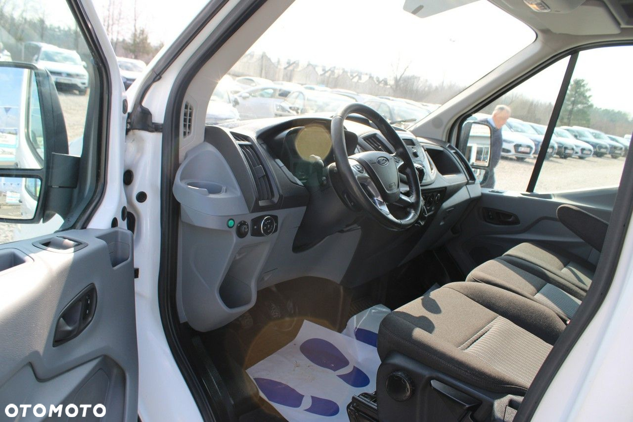 Ford Transit - 18
