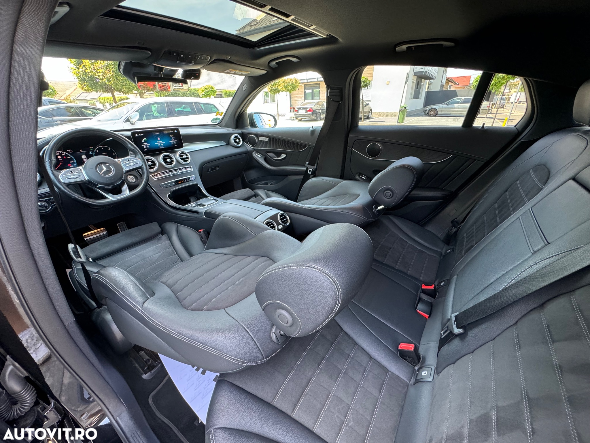 Mercedes-Benz GLC Coupe 200 d 4Matic 9G-TRONIC Edition AMG Line - 9