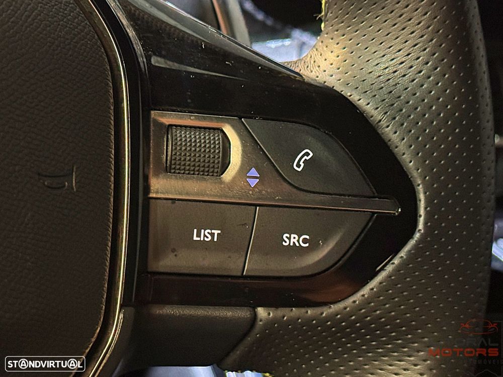 Peugeot 2008 1.2 PureTech GT EAT8 - 26