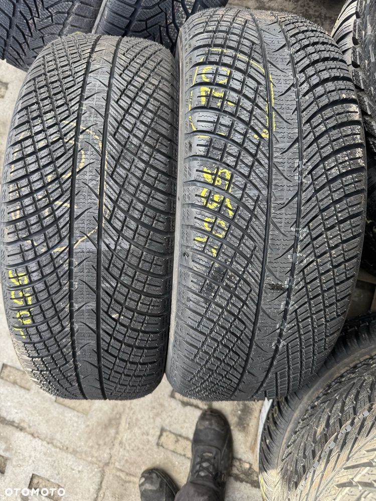 Nowe opony zimowe 235/55/19 Yokohama 2 sztuki 2025r