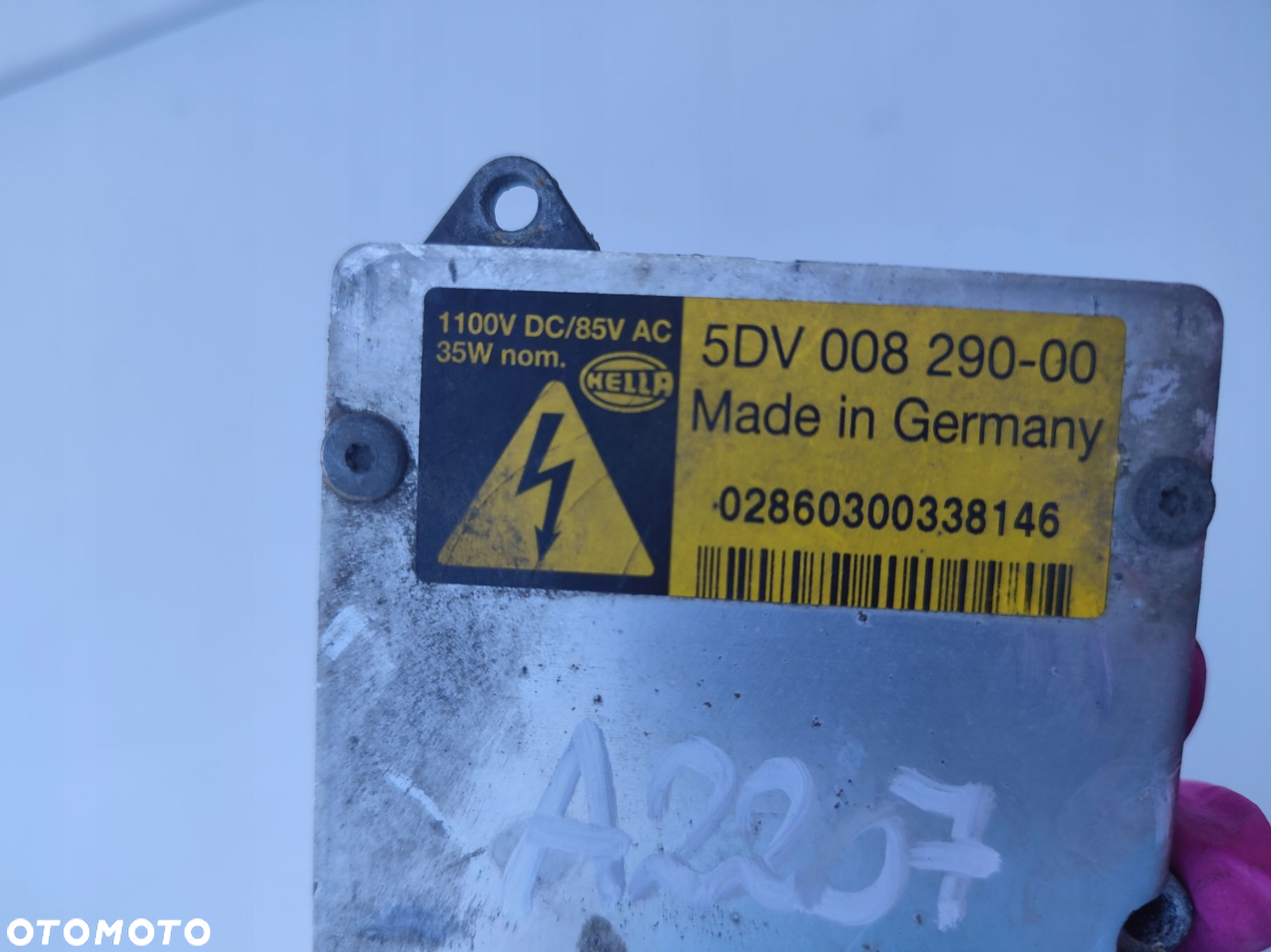 Przetwornica XENON AUDI A6 C6 HELLA 5DV008290-00 - 3