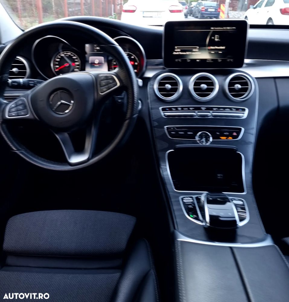 Mercedes-Benz C - 24