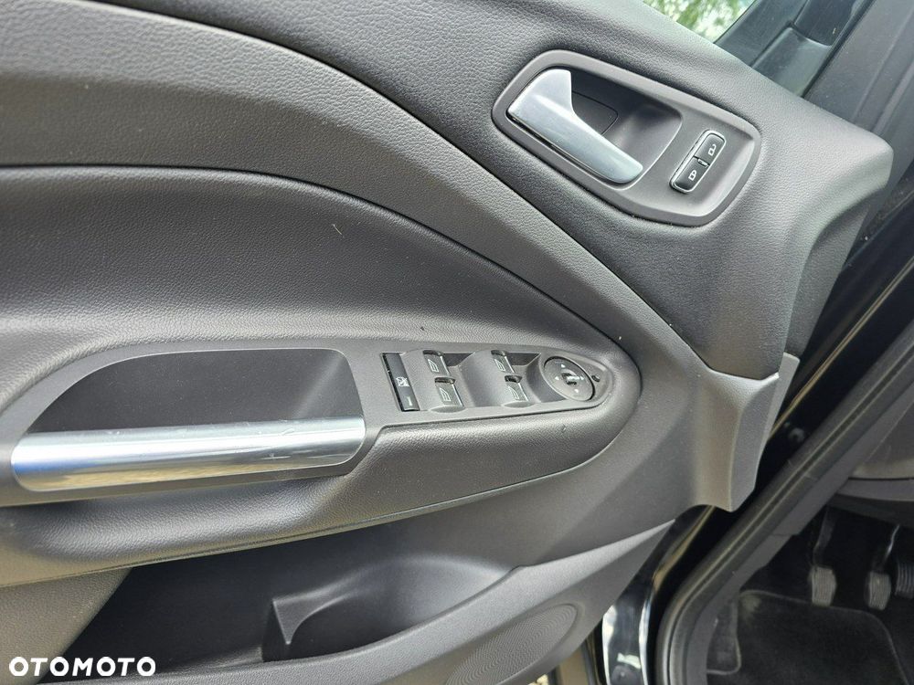 Ford Kuga 1.6 EcoBoost 2x4 Titanium - 20