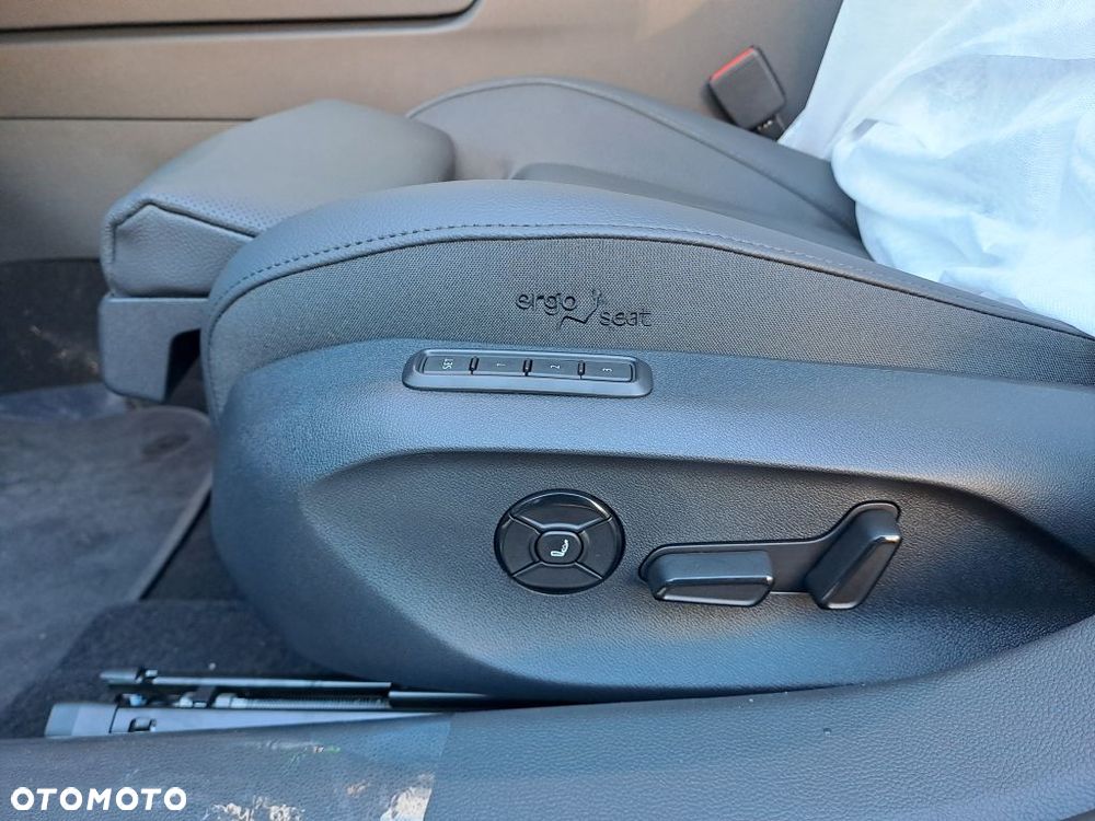 Skoda Superb 2.0 TDI SCR 4x4 L&K DSG - 13