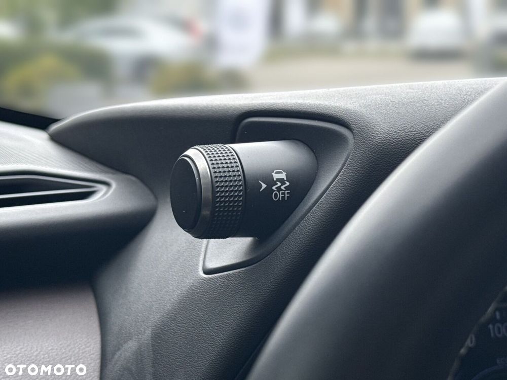 Lexus UX - 12