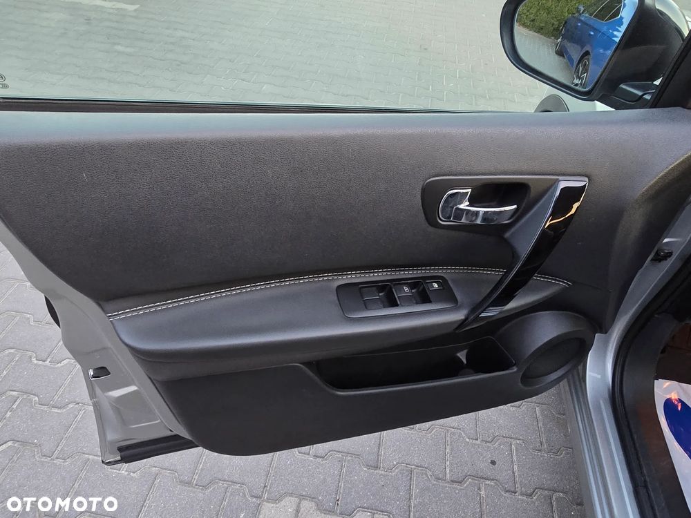 Nissan Qashqai 2.0 CVT 360 - 17