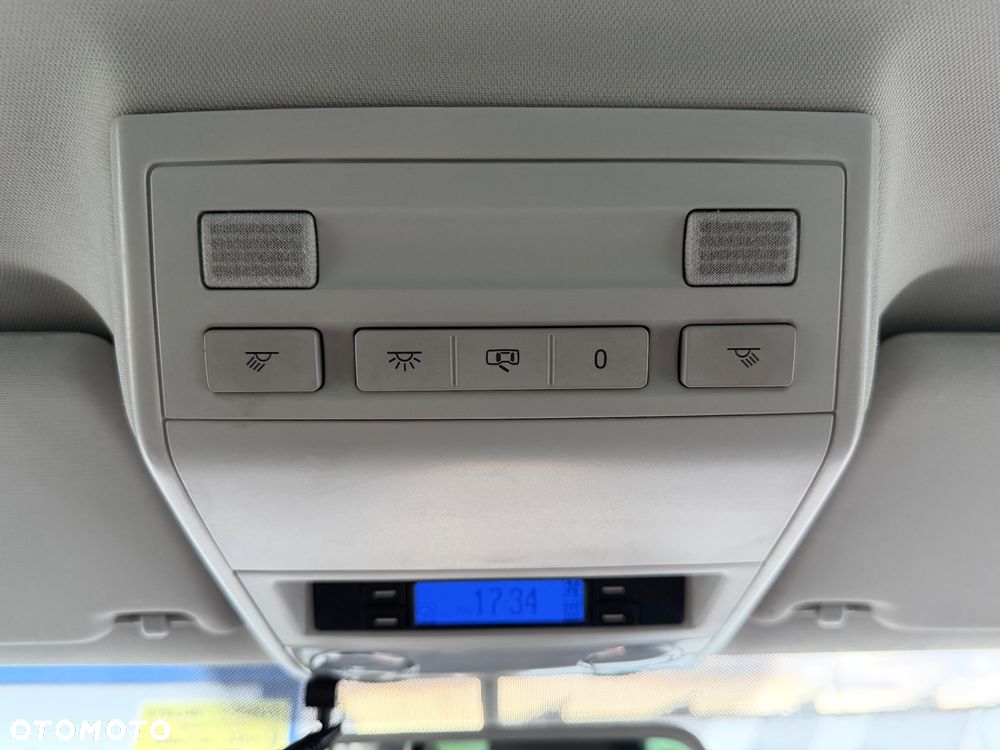 Volkswagen Multivan L1 Business - 24