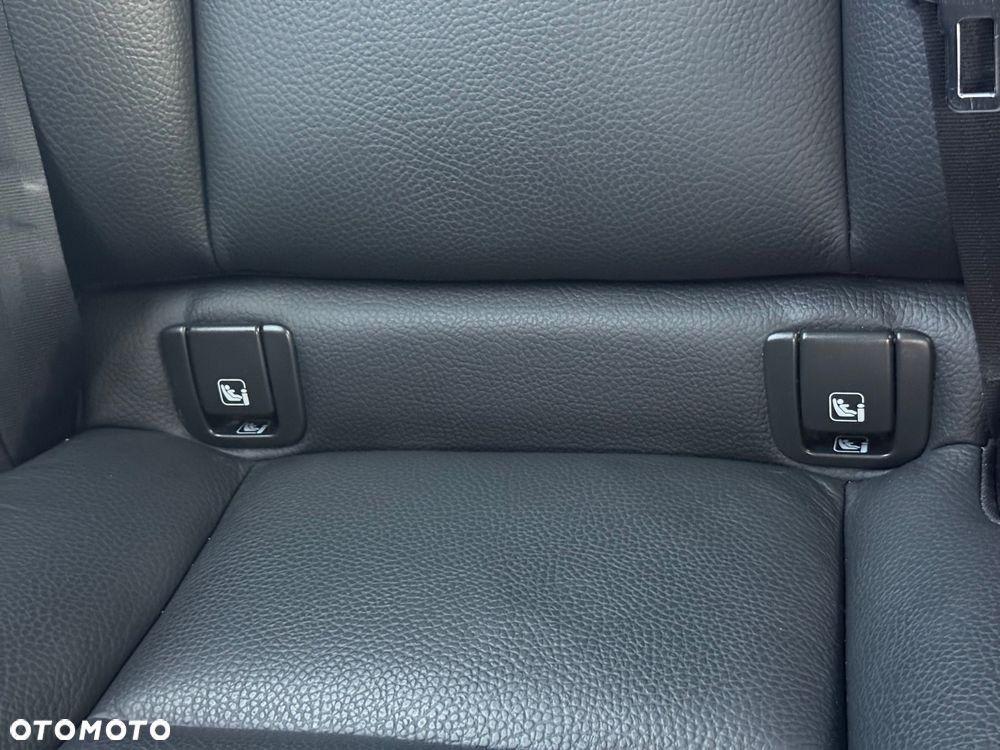 Volvo XC 60 B4 B Plus Bright - 25