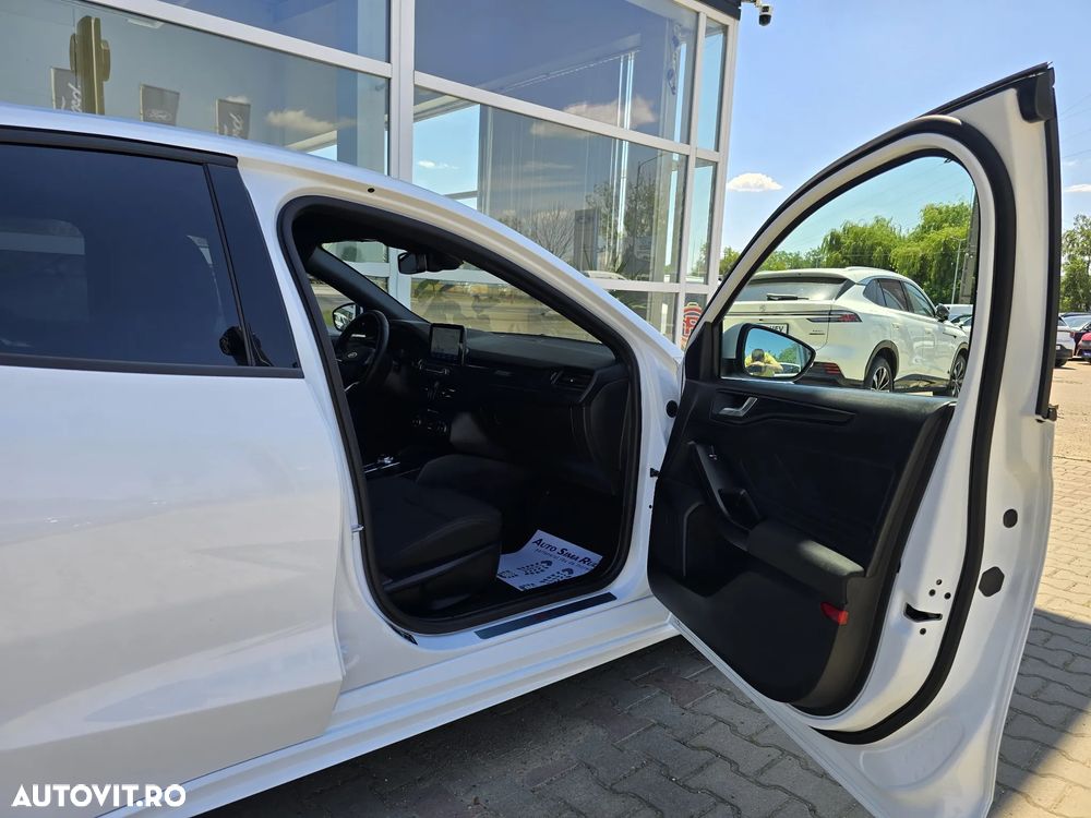 Ford Focus 1.5 EcoBoost ST-Line - 10