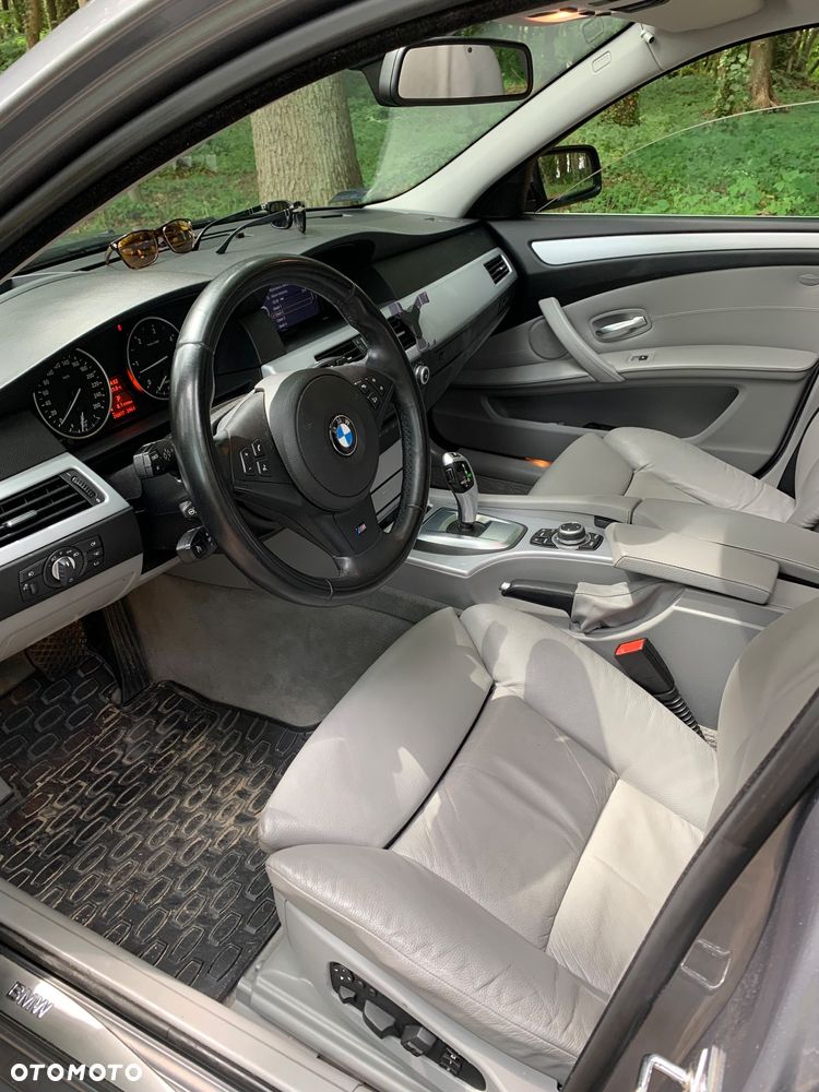 BMW Seria 5 530d xDrive - 7