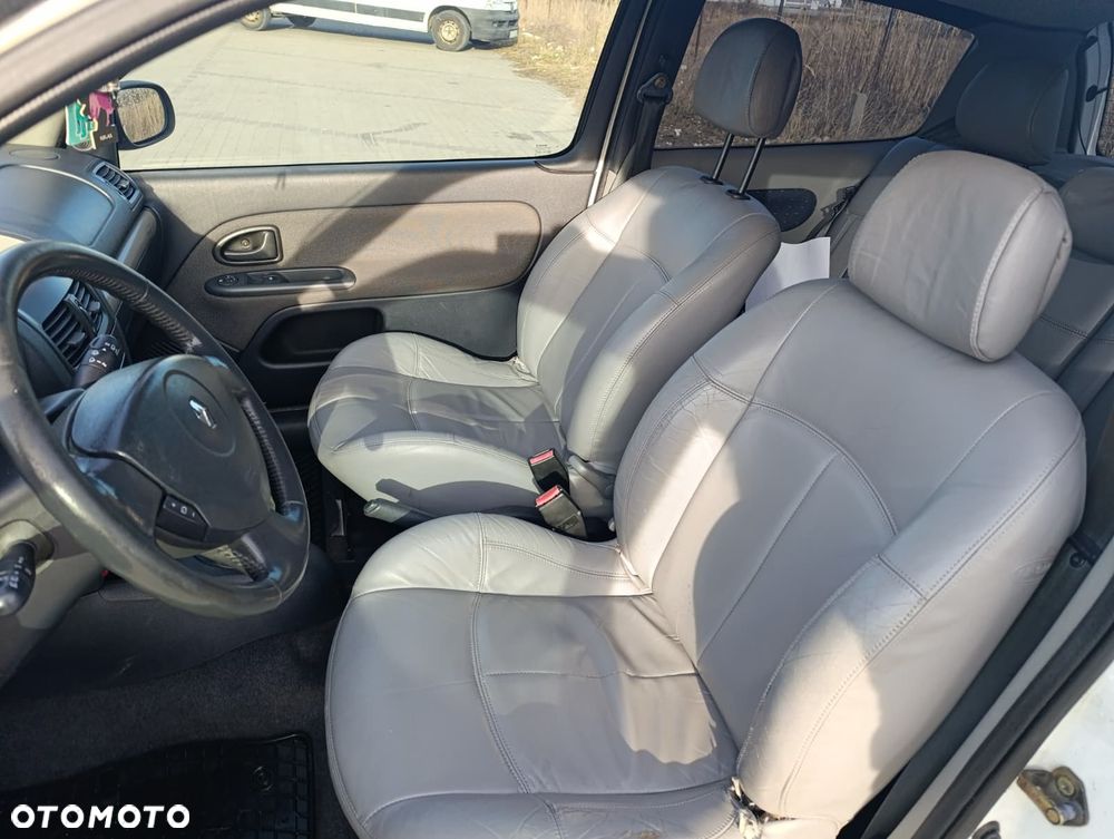 Renault Clio 1.5 dCi Extreme - 9
