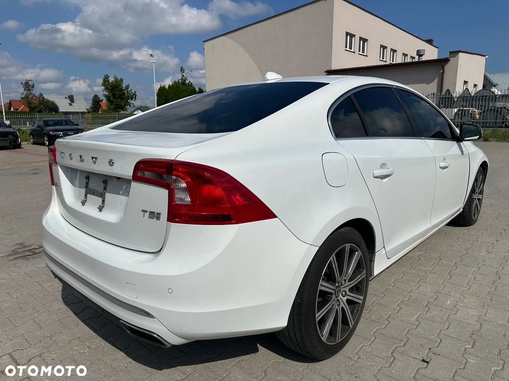 Volvo S60 - 3