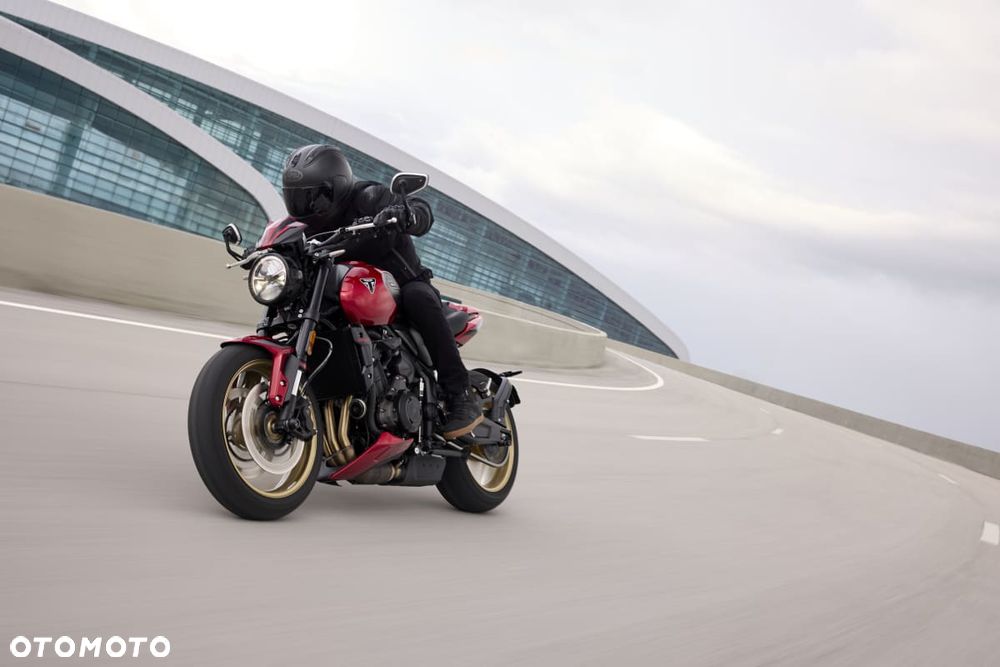 Triumph Trident - 1