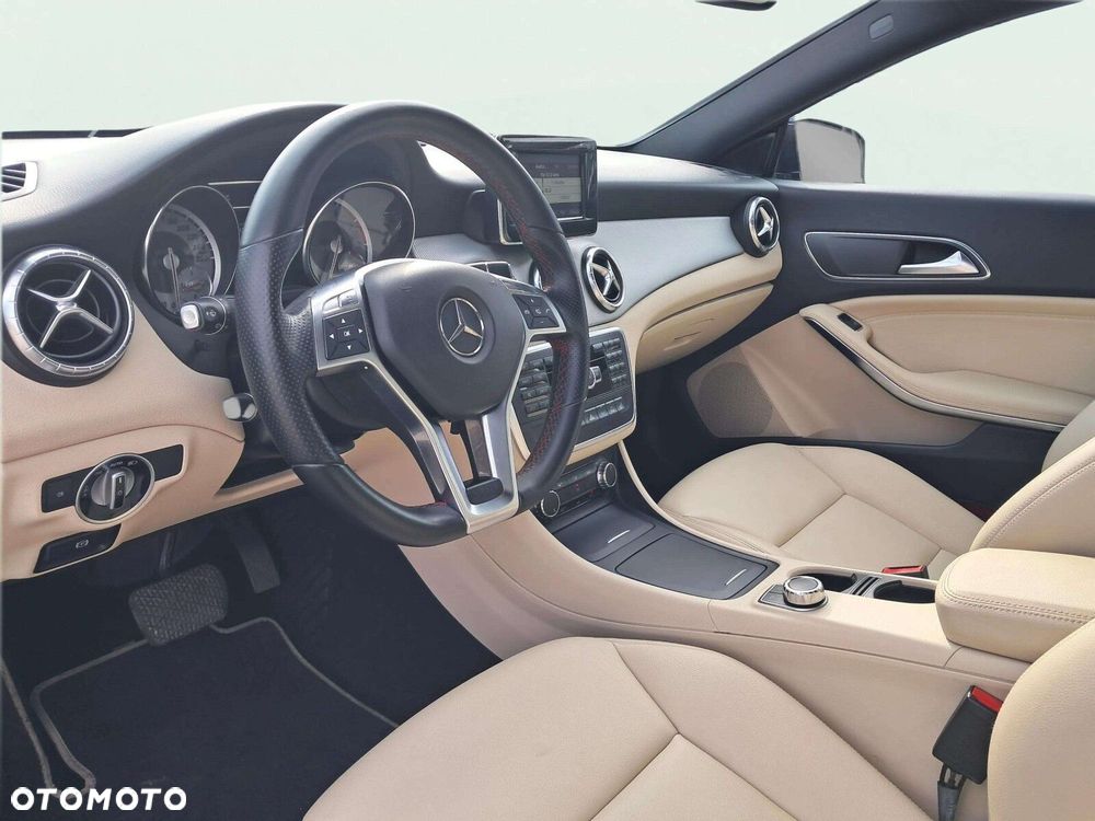 Mercedes-Benz CLA - 10