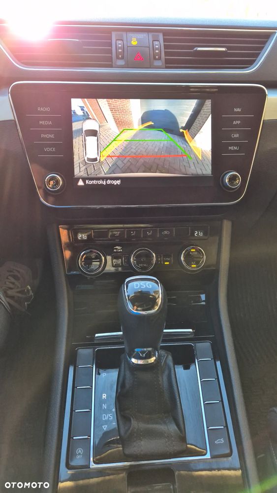 Skoda Superb 1.8 TSI Ambition DSG - 18