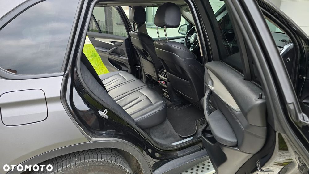 BMW X5 sDrive25d - 13