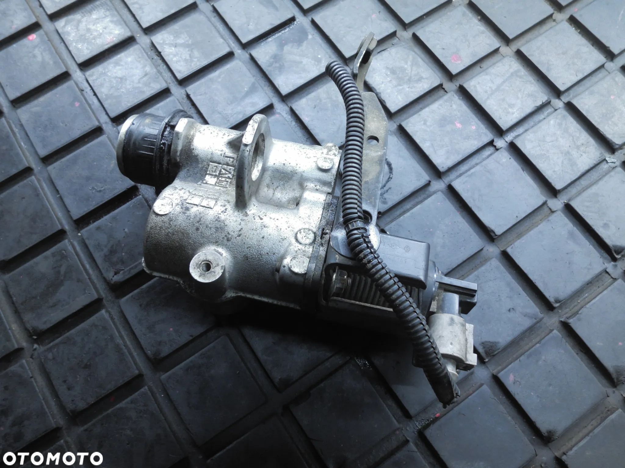 RENAULT 1.5 1.9 2.2 2.5DCI ZAWÓR RECYRKULACJI EGR + WTYCZKA INSTALACJA 7700107471 - 1
