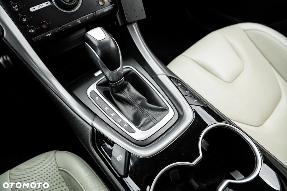 Ford Mondeo 2.0 EcoBoost ST-Line - 33