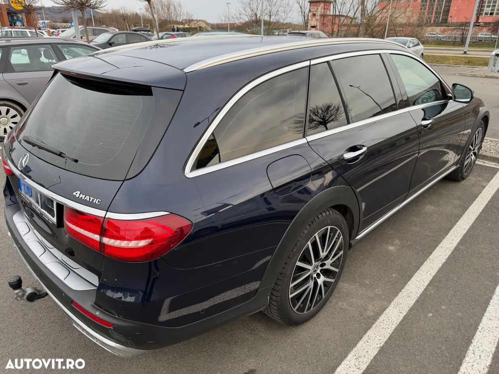 Mercedes-Benz E 220 d 4Matic All-Terrain 9G-TRONIC Exclusive - 2