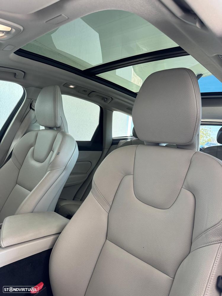 Volvo XC 60 2.0 T6 PHEV Inscription AWD - 17