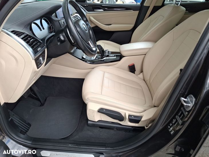 BMW X3 xDrive20d AT Luxury Line - 13