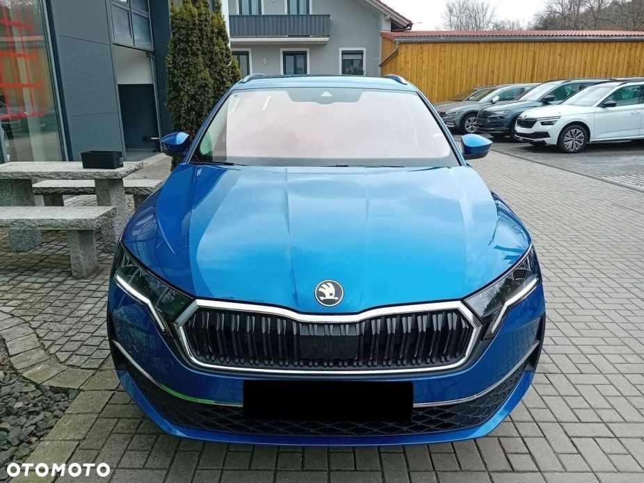 Skoda Octavia 2.0 TDI Selection DSG - 2