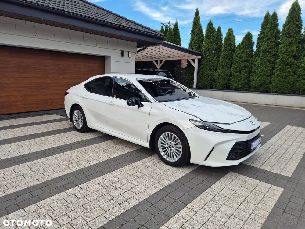 Toyota Camry - 20