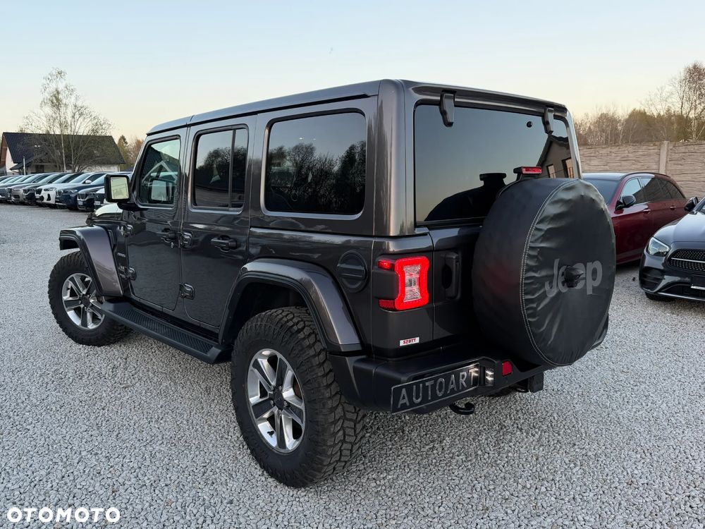 Jeep Wrangler 3.6 Unlim Sahara - 11