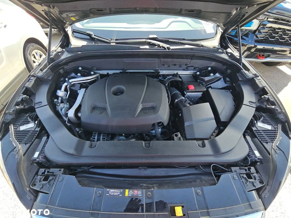 Volvo XC 60 T5 AWD Geartronic Momentum - 13