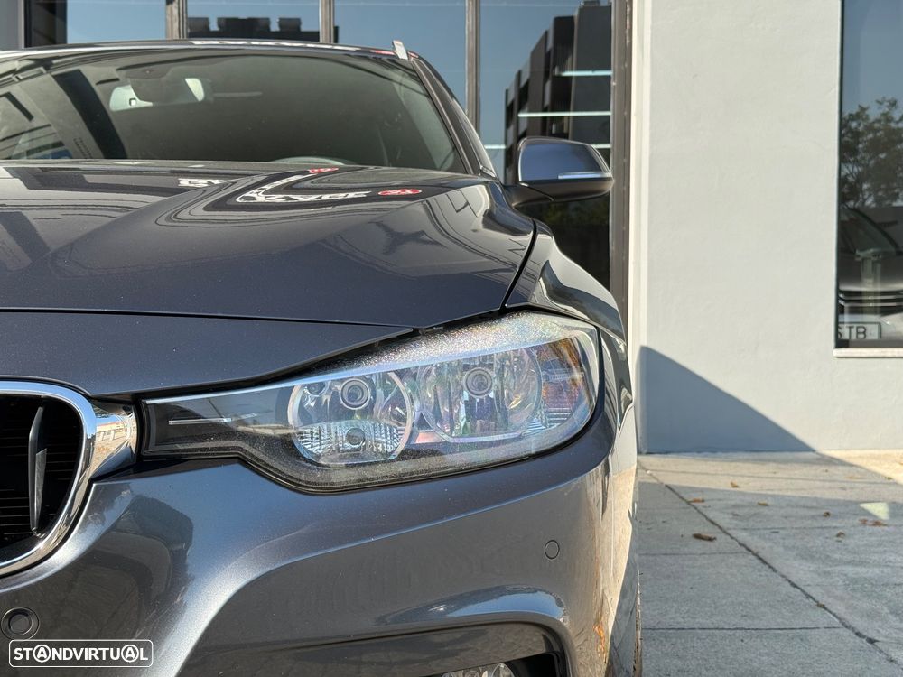 BMW 320 d Touring Pack M - 12