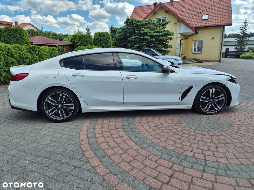 BMW Seria 8 - 15