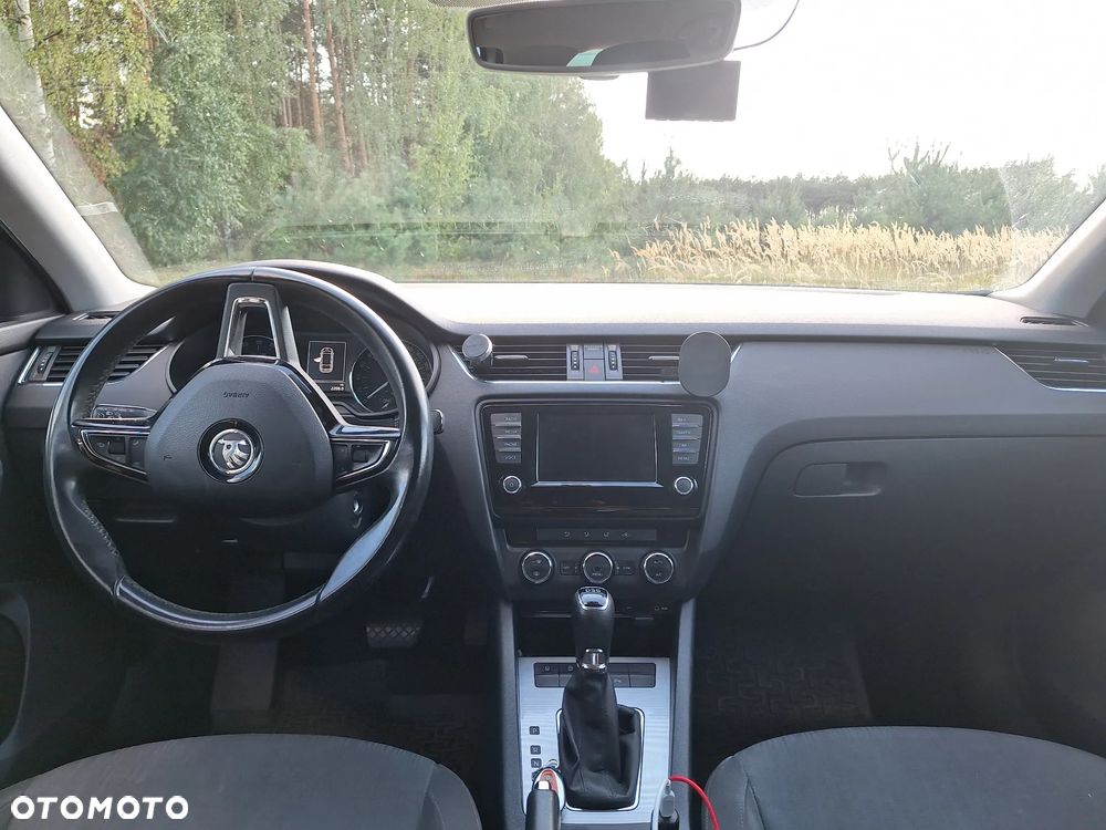 Skoda Octavia 2.0 TDI Style DSG - 4