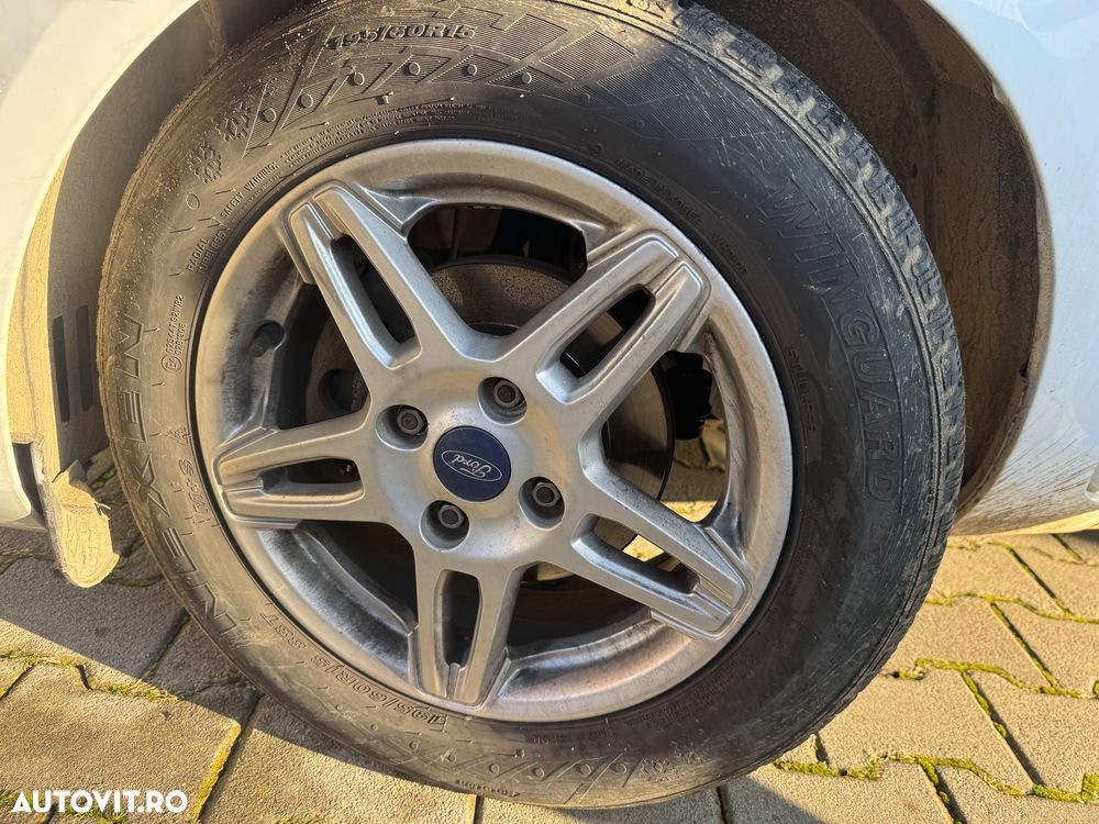 Ford Fiesta 1.6 TDCI Start-Stop ECOnetic Trend - 11