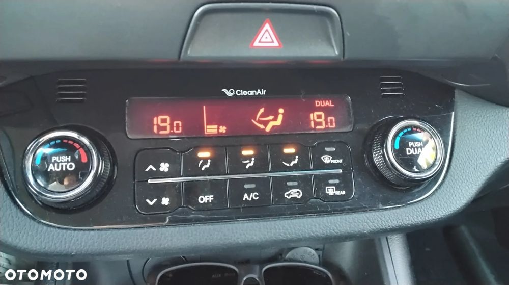 Kia Sportage 2.0 CVVT 4WD Automatik Spirit - 17