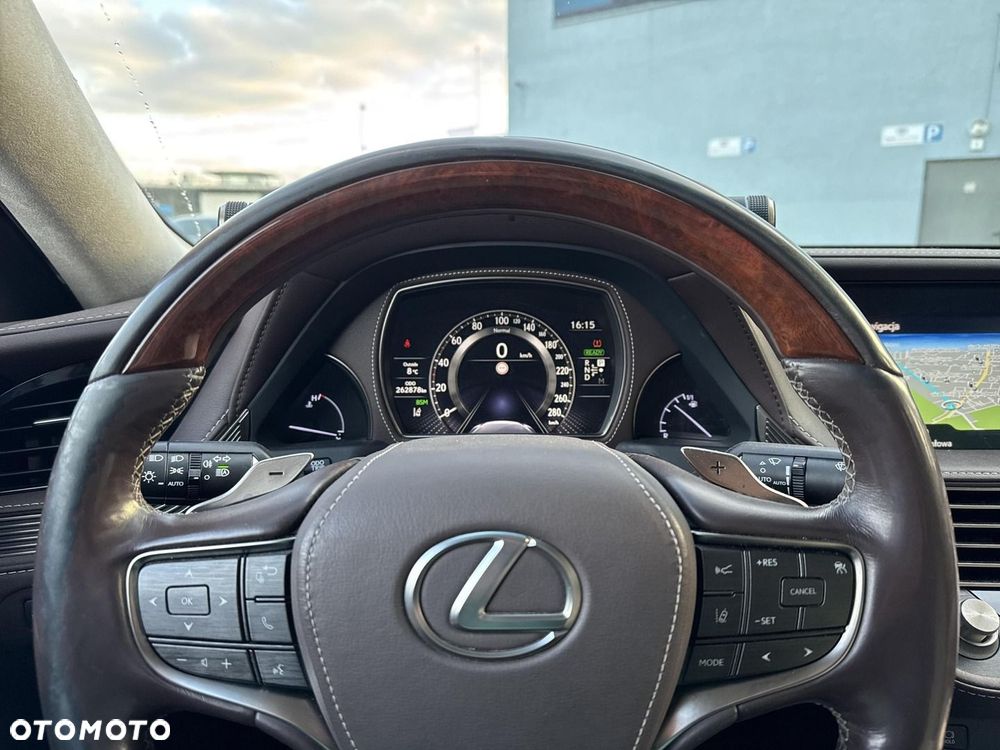 Lexus LS - 13