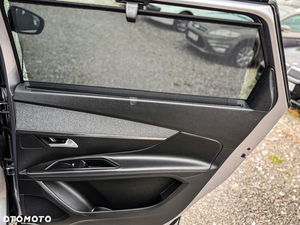 Peugeot 5008 1.2 PureTech Allure S&S - 20