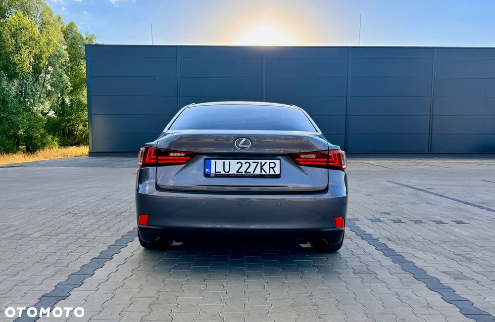 Lexus IS 250 Prestige - 8