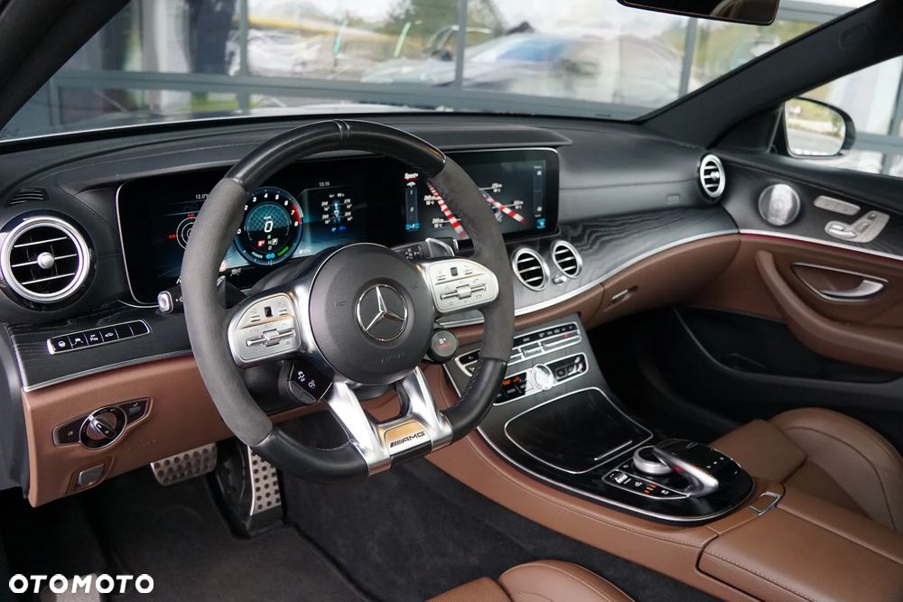 Mercedes-Benz Klasa E AMG 53 4-Matic+ - 22