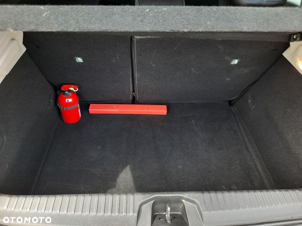 Renault Clio - 19