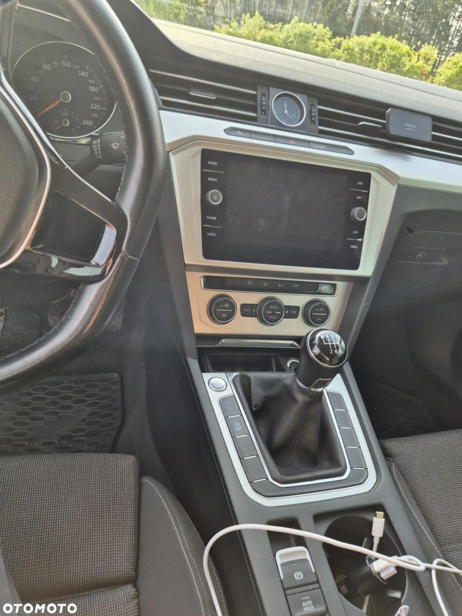Volkswagen Passat 1.5 TSI EVO Business - 9