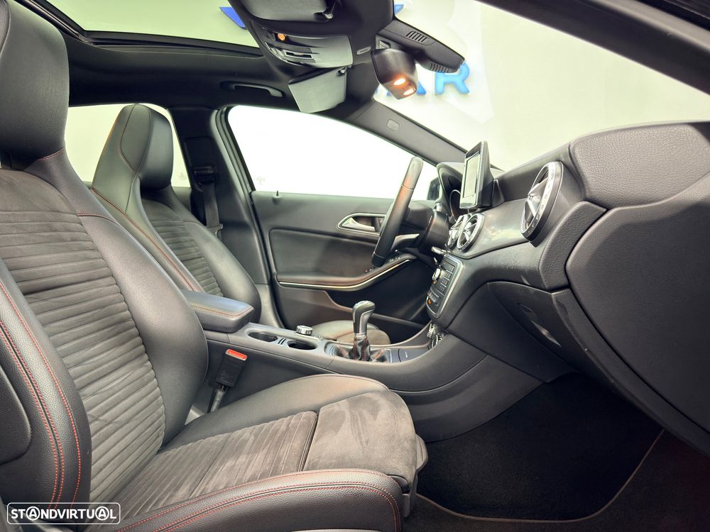 Mercedes-Benz GLA 180 d AMG Line - 17