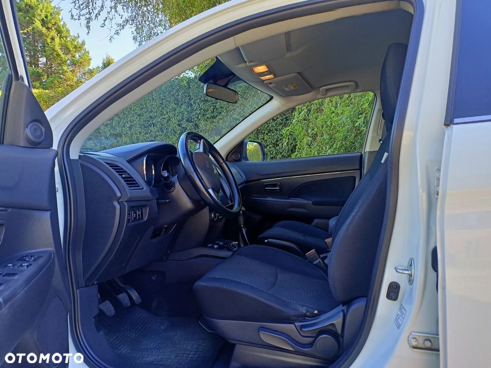 Mitsubishi ASX - 15